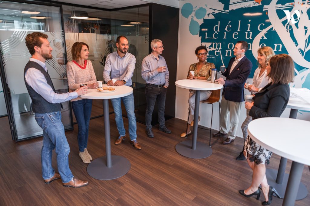 collaborateurs de l'entreprise Absyss dans la salle de pause